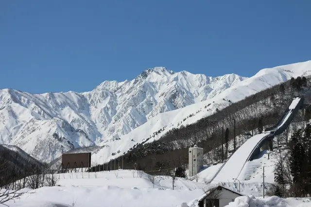Альпы Хакубы зимой