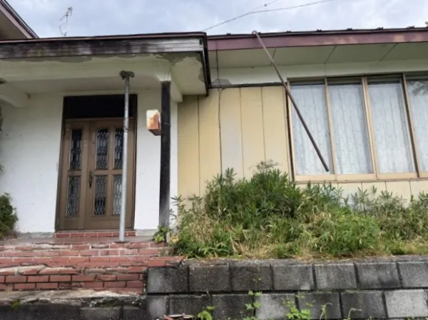 Exterior (residential building)
