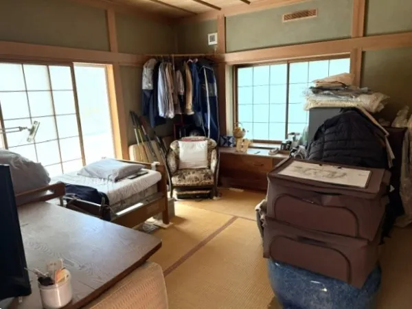 Japanese-style room